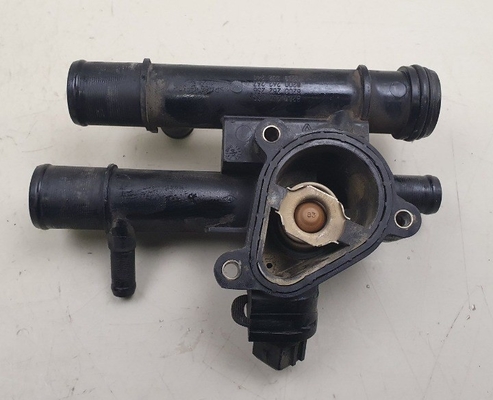 PATHFINDER III R51 2.2 2.5 DCI Master 2 8200262237 Renault Nissan Thermostat Housing