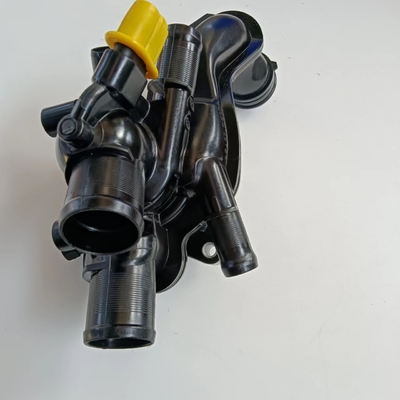 Citroen IATF16949 Thermostat Coolant Housing with Sensor 1336cc For C4 Picasso Ds3 Ds4 Ds5