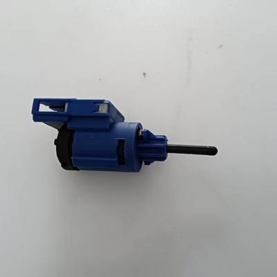 1J0 927 189 Clutch Starter Safety Switch Made of ABS Plastic for Audi/Volkswagen