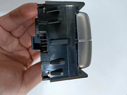 Mercedes-Benz Power Window Switch OE 20590569119051 for IATF16949 Certified Vehicles
