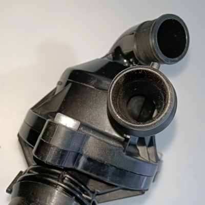 Car Engine Coolant Thermostat Housing Assembly for BMW X6 Year 2006-2013 Metal Plastic
